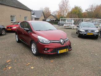 Auto incidentate Renault Clio 0.9 TCe Limited Airco NAP 2018/4