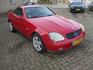 krockskadad bil auto Mercedes SLK 200 dak werkt prima 1997/7