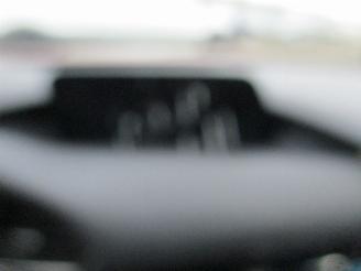 Mazda 3 2.0 SA-G Luxury Aut REST BPM 1600 EURO !!!!! picture 24