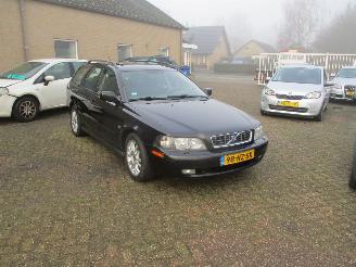 Coche accidentado Volvo V-40 1.8 Europa Nordic 2004/4