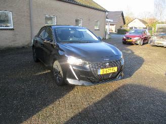 Avarii autoturisme Peugeot 208 1.2 PT Active Pack Aut NAP REST BPM 1500 EURO !!!!! 2023/2