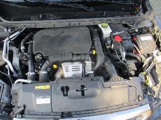 Peugeot 308 SW 1.2 PureTech Allure REST BPM 400 EURO !!!! picture 13