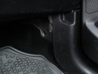 Peugeot 2008 1.5 BlueHD BL ALL picture 22