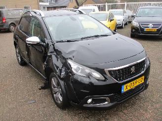 krockskadad bil auto Peugeot 2008 1.5 BlueHD BL ALL 2019/4