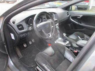 Volvo V-40 2.0 D4 R-Design Business picture 17