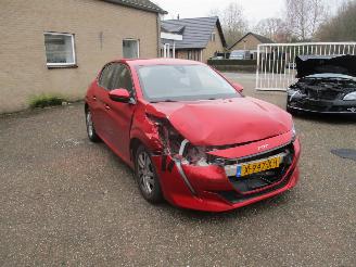 Coche accidentado Peugeot 208 1.2 PureTech Allure 2020/11