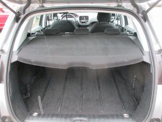 Peugeot 2008 1.2 PT BL Executive picture 27