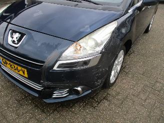 Peugeot 5008 2.0 HDiF GT 5p. picture 9