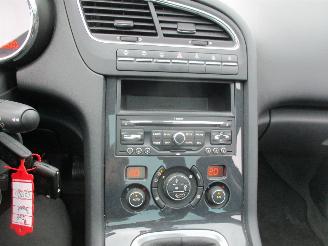 Peugeot 5008 2.0 HDiF GT 5p. picture 17