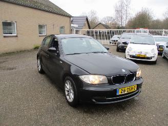 Damaged car BMW 1-serie 116i Corporate 2009/11