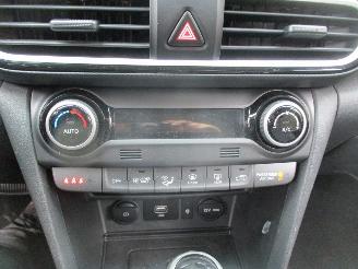 Hyundai Kona 1.6 GDI HEV Premium €750 REST BPM!!! picture 36