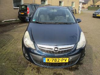 Opel Corsa 1.4-16V Cosmo picture 2