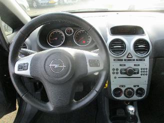 Opel Corsa 1.4-16V Cosmo picture 18