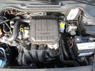 Volkswagen Polo 1.0 Comfortline REST BPM €500,-!!! picture 39