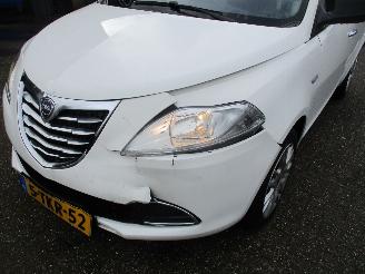 Lancia Ypsilon 0.9 TwinAir Gold picture 9