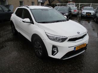 krockskadad bil auto Kia Stonic 1.0 T-GDi MHEV Dyn+L REST BPM €1000,-!!! 2020/10