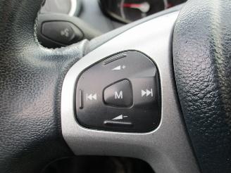 Ford Fiesta 1.25 Titanium picture 19