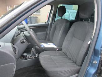 Dacia Duster 1.6 Laureate 2wd REST BPM €200,-!!! picture 29