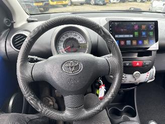 Toyota Aygo DYNAMIC BLUE picture 14