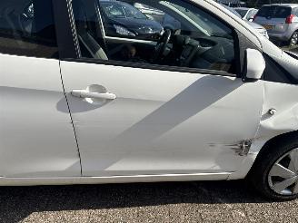 Toyota Aygo 1.0 VVT-i x-play picture 20