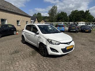krockskadad bil auto Hyundai I-20 1.2 HP i-Motion 2014/11