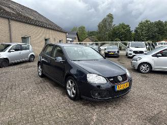 krockskadad bil auto Volkswagen Golf 1.6 FSI Optive 3 GTI LOOK 2007/8