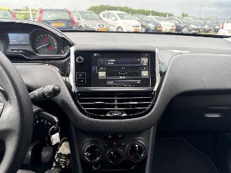 Peugeot 208 1.2 PureT. Blue Lion REST BPM €370,-!!! picture 38