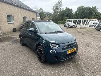 Voiture accidenté Fiat 500E La Prima 42 kWh 2023/1