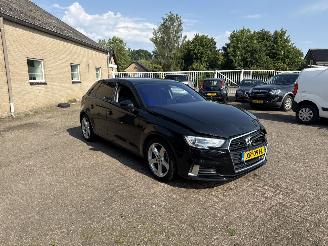 krockskadad bil auto Audi A3 SPORTBACK 30 TFSI Sport REST BPM €1200,-!!! 2019/3