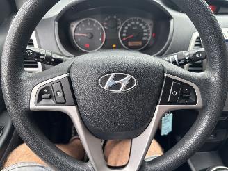 Hyundai I-20 1.2i Dynamic picture 18