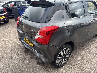 Suzuki Swift 1.0 Stijl REST BPM €700,-!!! picture 10