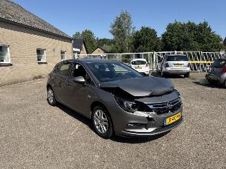 Coche accidentado Opel Astra 1.4 Edition AUT REST BPM €800,-!!! 2016/5