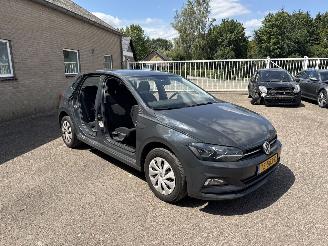 Damaged car Volkswagen Polo 1.0 TSI Comfortline REST BPM €700,-!!! 2018/11