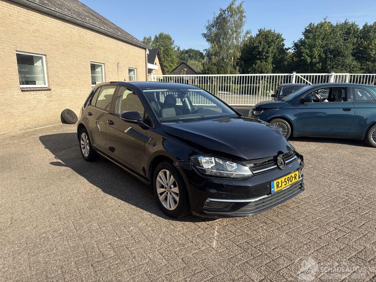 Volkswagen Golf 1.0 TSI Comfortline AUT