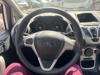 Ford Fiesta 1.25 Ghia REST BPM €150,-!!! picture 14