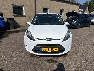 Ford Fiesta 1.25 Ghia REST BPM €150,-!!! picture 2