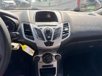 Ford Fiesta 1.25 Ghia REST BPM €150,-!!! picture 15