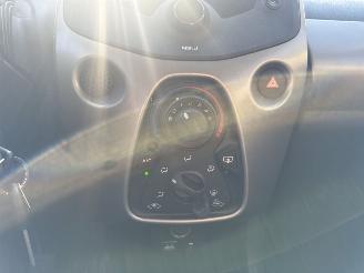 Peugeot 108 1.0 e-VTi Active WEINIG KILOMETERS picture 20