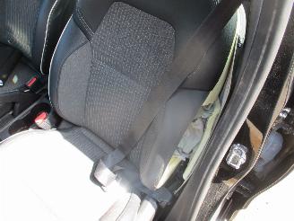 Renault Clio 1.0 TCe 90 Techno REST BPM €400,-!!! picture 18