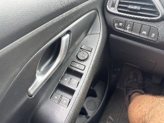 Hyundai I-30 1.0 T-GDI i-Drive REST BPM €1000,-!!! picture 31