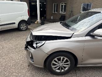 Hyundai I-30 1.0 T-GDI i-Drive REST BPM €1000,-!!! picture 10