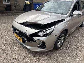 Hyundai I-30 1.0 T-GDI i-Drive REST BPM €1000,-!!! picture 9