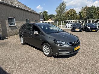 Damaged car Opel Astra SPORTS TOURER 1.0 Business Ex REST BPM €700,-!!! 2018/3