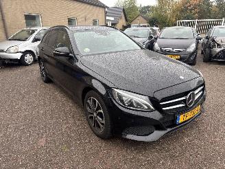 Vaurioauto  passenger cars Mercedes C-klasse 200 CDI Prestige AUT REST BPM €200,-!!! 2015/7