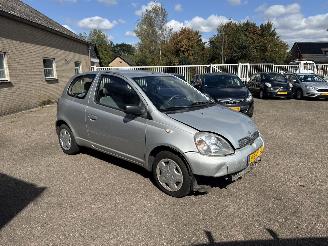 Schadeauto Toyota Yaris 1.3-16V VVT-i Sol AUTOMAAT AIRCO 2000/4