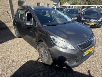 krockskadad bil auto Peugeot 2008 1.2 PureTech Active REST BPM €300,-!!! 2016/3
