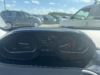 Peugeot 2008 1.2 PureTech Active REST BPM €300,-!!! picture 17
