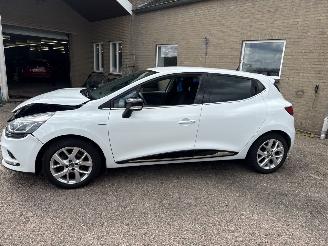 Renault Clio 0.9 TCe Limited REST BPM €400,-!!! picture 4