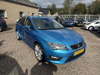 uszkodzony samochody osobowe Seat Leon ST 1.4 TSI ACT FR Dyn. AUT REST BPM €300,-!!! 2015/5