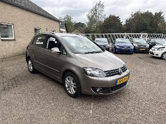 Vaurioauto  passenger cars Volkswagen Golf plus 1.2 TSI Highl. BlueM 2011/11